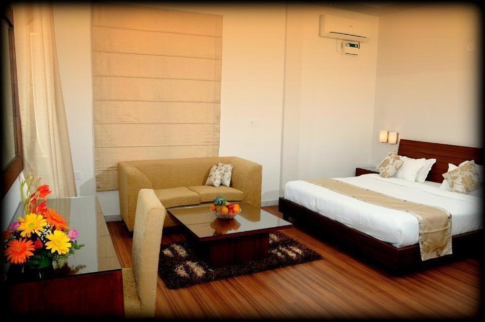 Sukhmantra Resort & Spa Candolim Zimmer foto