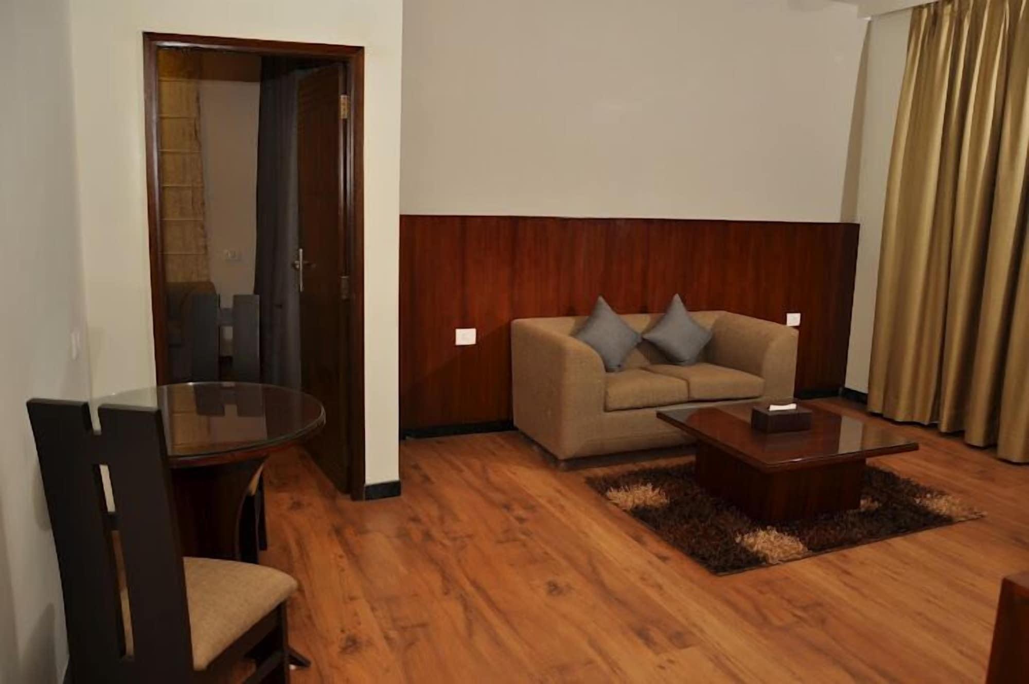 Sukhmantra Resort & Spa Candolim Exterior foto