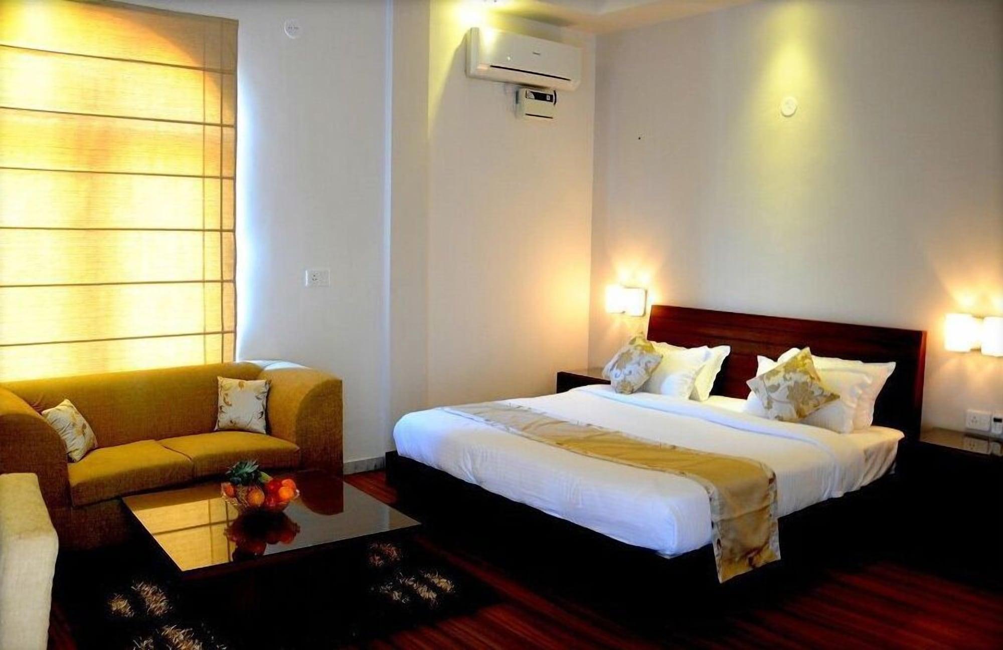 Sukhmantra Resort & Spa Candolim Exterior foto