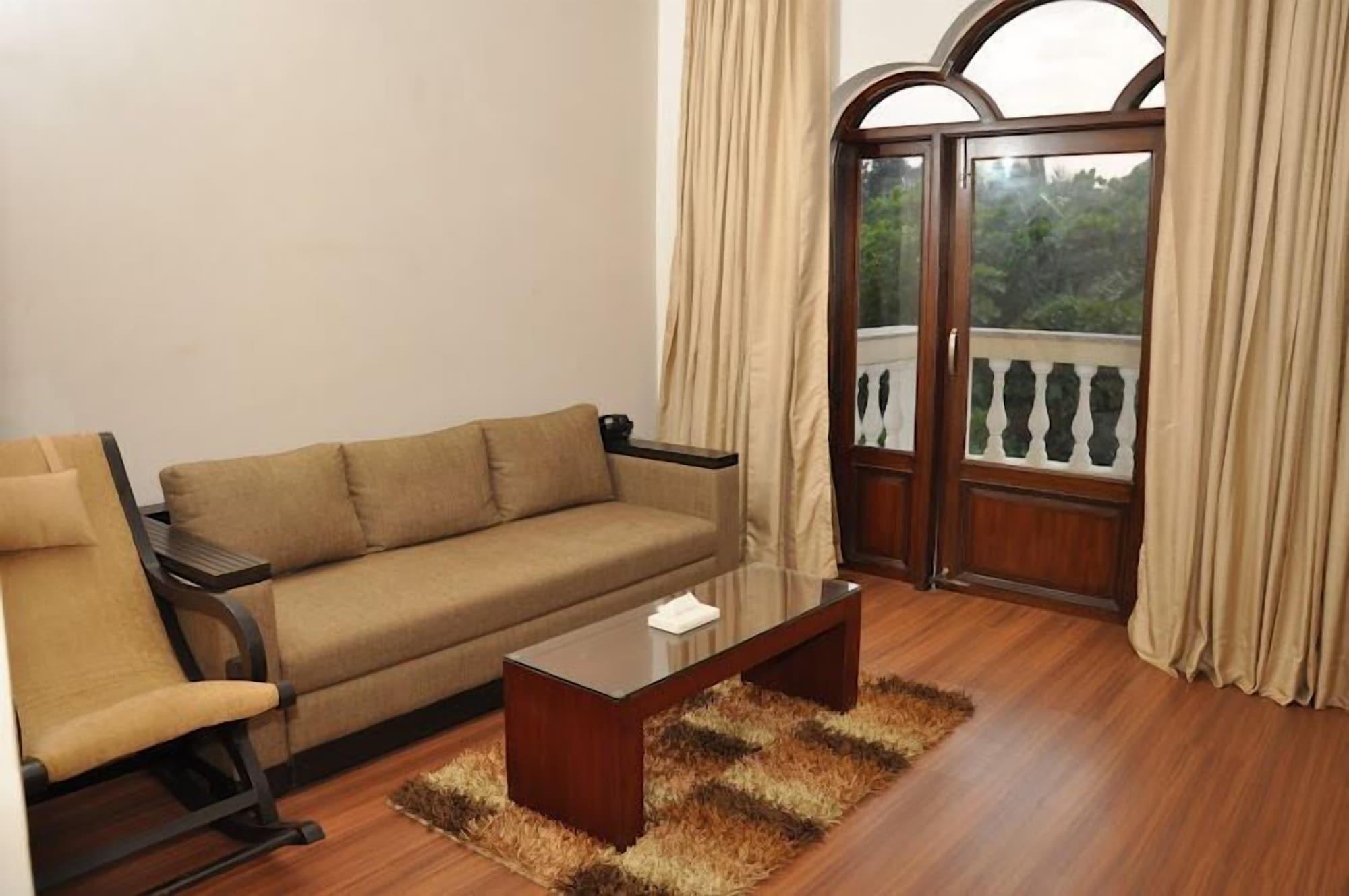 Sukhmantra Resort & Spa Candolim Exterior foto